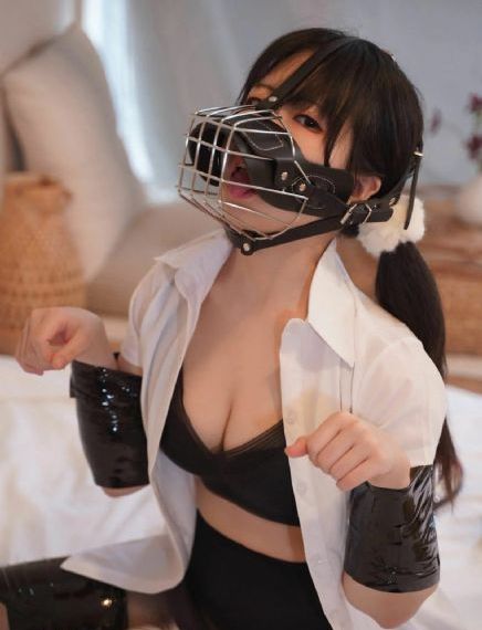 中字年轻漂亮的儿媳2_720在线视频播放